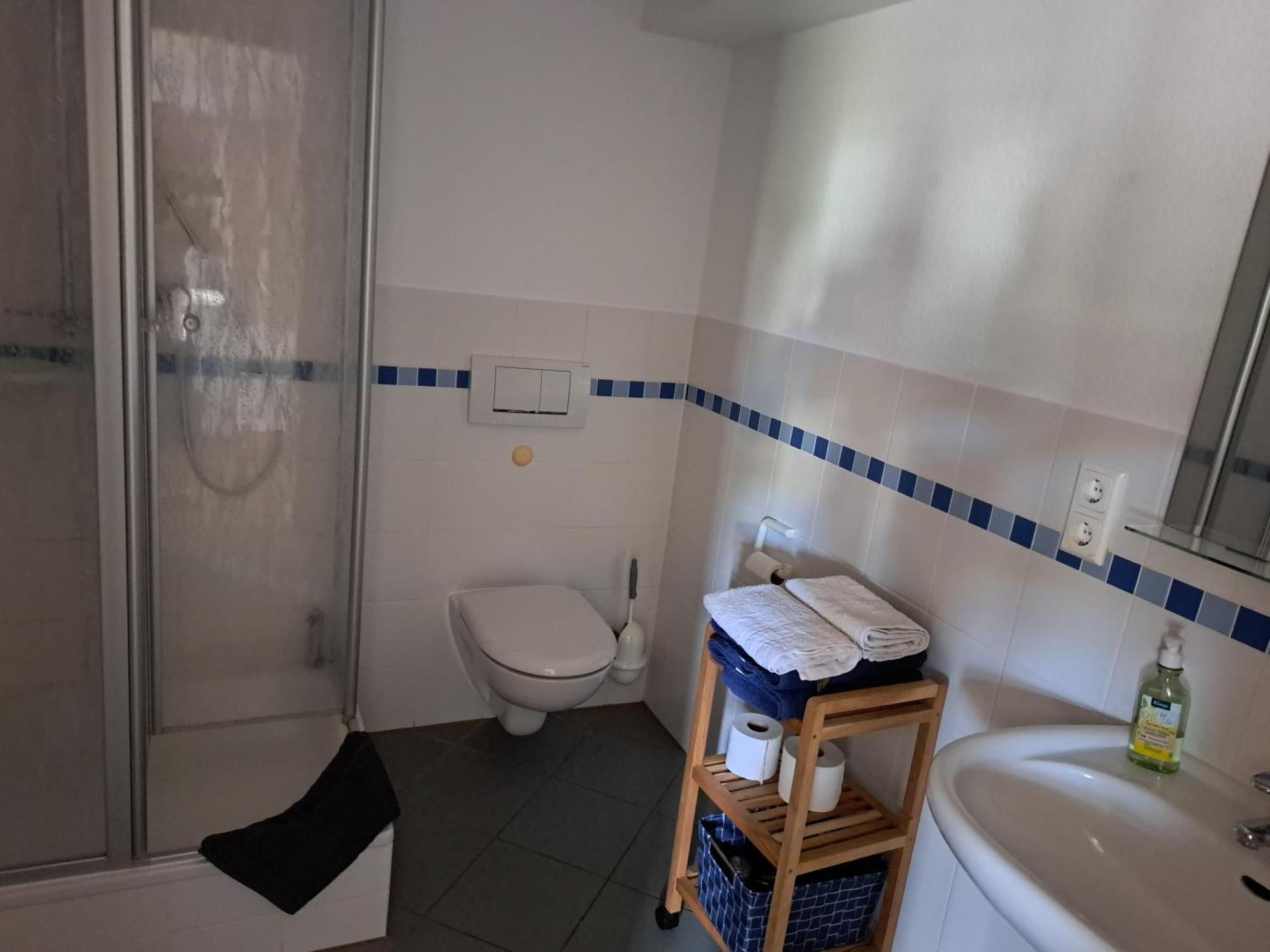 Wollroeder Krug Hotel Guxhagen Bagian luar foto