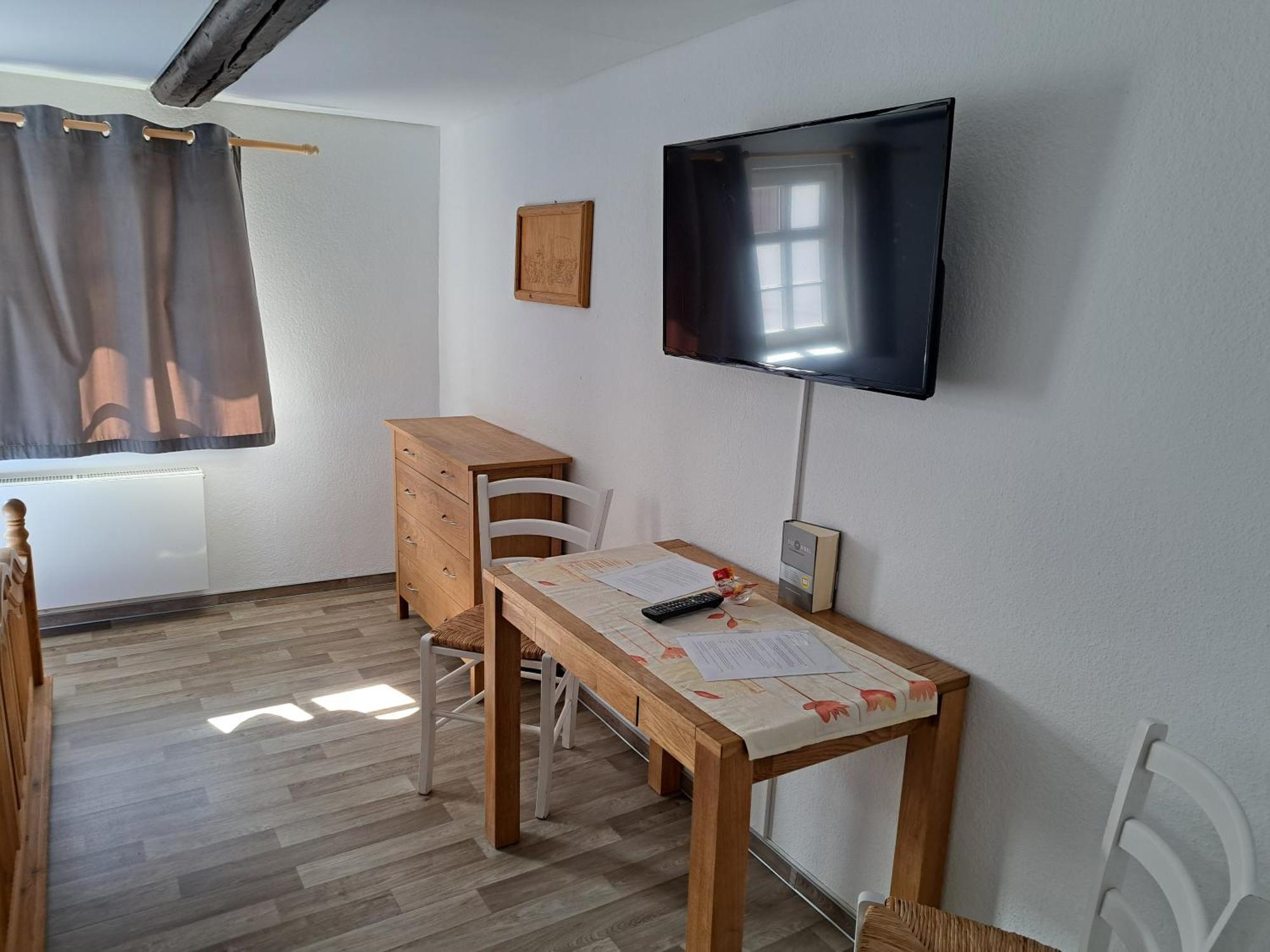 Wollroeder Krug Hotel Guxhagen Bagian luar foto